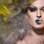 Todas as características masculinas ficam escondidas com a maquiagem, os pelos, inclusive. Na foto, a drag  Azraea . Foto: Half Drag/ Leland Bobbé