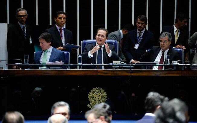 O presidente do Senado Federal, Renan Calheiros, durante sessão realizada nesta quinta-feira