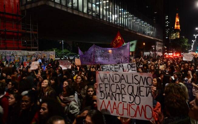 Mulheres fazem novo ato na Avenida Paulista contra a cultura do estupro