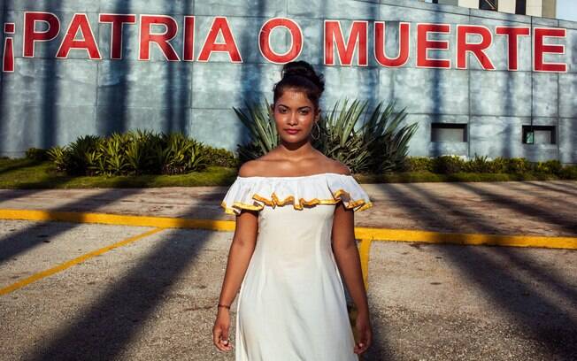 Mihaela procurou fotografar mulheres de diversas classes sociais. Nessa foto ela retrata uma mulher cubana  