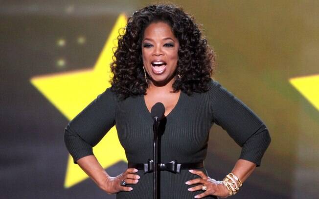 Com uma infância pobre e de violência, Oprah Winfrey saiu do nada para se tornar a apresentadora de TV mais poderosa dos Estados Unidos, com uma fortuna avaliada em US$ 3 bilhões . Foto: Getty Images