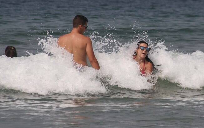 Movimentação na Praia do Guarujá, no litoral de São Paulo, neste sábado (28/12/2013)