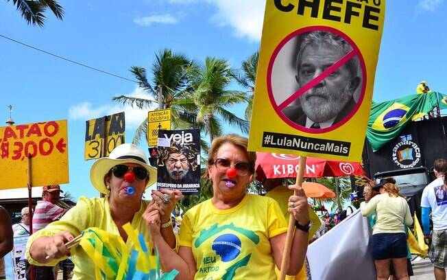 Ações contra o ex-presidente Luiz Inácio da Silva levam às ruas do Recife movimentos anti-PT. Foto: Pablo Kennedy/Futura Press - 13.03.16