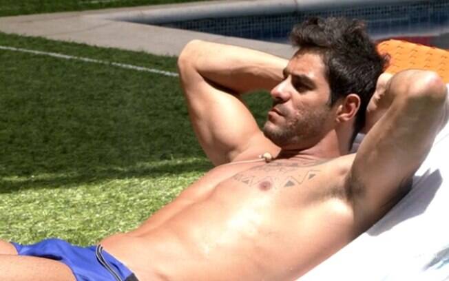 BBB14: Diego diz qual seu tipo de mulher: “Que substitua a minha mãe, mas que durma comigo”