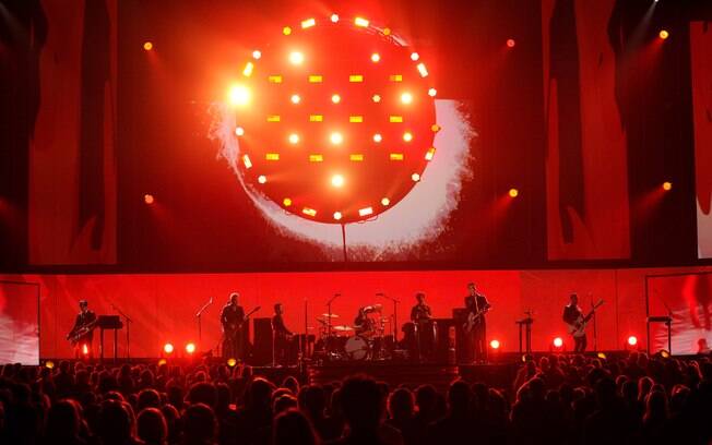 Show do Nine Inch Nails com Dave Grohl, Lindsey Buckingham e Queens of the Stone Age no Grammy 2014