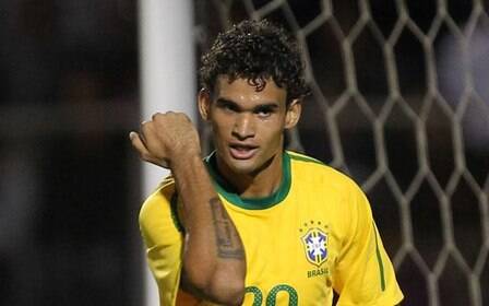 Documentação separa Willian José de acerto com Santos