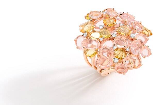 A delicadeza do outro rosa na coleção Confetti & Streamers, da Brumani