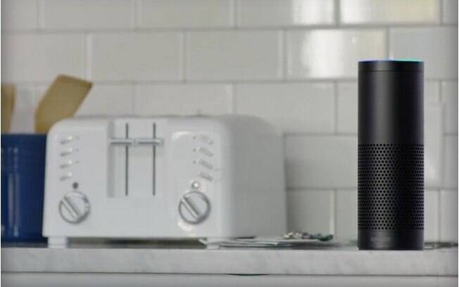 Amazon Echo é pouco mais alto do que uma torradeira
