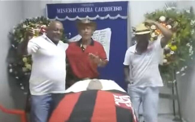Movimentação foi tão grande que a Guarda Municipal teve que intervir para orientar o trânsito