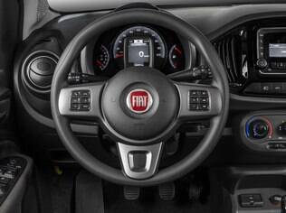 Fiat Uno Way 1.0 poderia ter comandos no volante mais intuitivos e mais ajustes da posição de dirigir de série