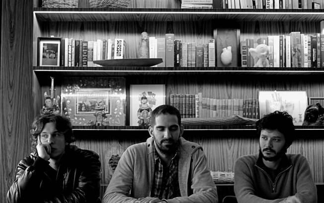A banda paulista Atalhos faz show de lançamento de seu novo álbum nesta terça (24)