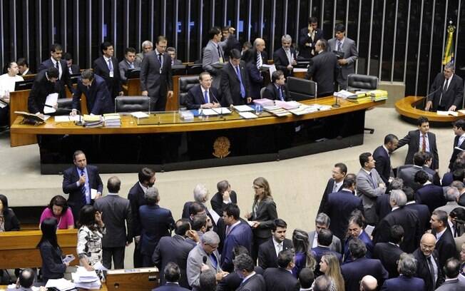 Em sessão conjunta, Câmara e Senado votam os vetos de Dilma Rousseff a 32 projetos aprovados nas duas Casa do Legislativas