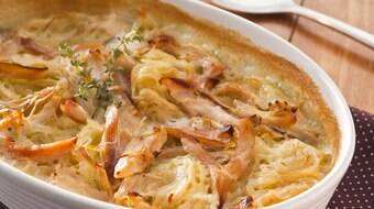  Frango defumado com ninhos de massa