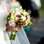 No inverno ou na primavera, a noiva pode optar por um arranjo com peônia, bouvardia, hipérico, Cymbidium e rosa equatoriana. De Camila K.. Foto: Fernanda e Sharon Fotografia