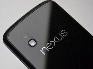 Câmera do Nexus passou a tirar fotos de 5 para 8 megapixels na quarta geração, fabricada pela LG