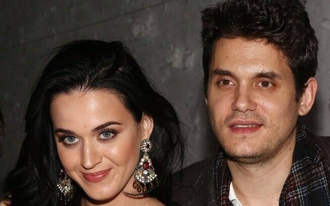 Atualmente Katy Perry namora o músico John Mayer