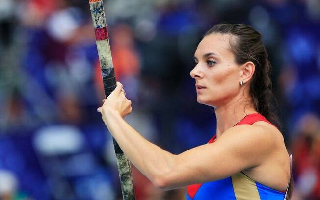 Elena Isinbayeva espera poder participar dos Jogos no Rio