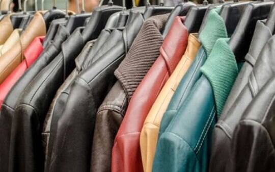 Jaqueta de couro: saiba como conservar a peça no guarda-roupa - Estilo - iG