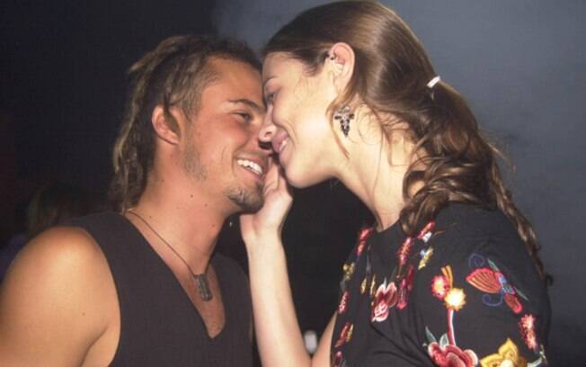 Além de Sandy, Paulinho Vilhena já namorou com Luana Piovani, em 2002. O relacionamento durou poucos meses