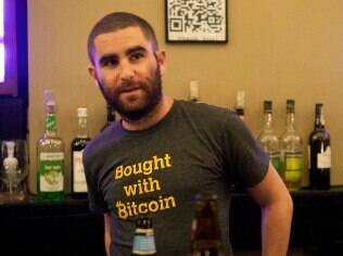 Shrem dá entrevista em bar de Nova York, poucos dias antes de sua prisão