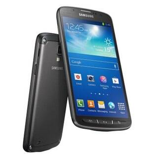 Smartphone Galaxy S4 ganha versão mais resistente com câmera de menor resolução
