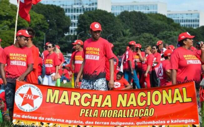 Integrantes da FNL em Brasília para mobilização em defesa da reforma agrária e contra a PEC 215