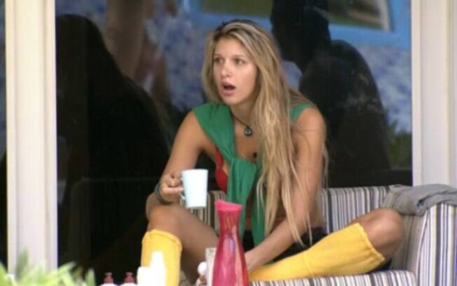 Tatiele pergunta o que é