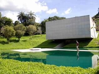 Em Brumadinho, o Instituto Inhotim reserva o melhor da arte contemporânea