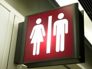 Tanto empresa quando Justiça apoiram o uso do banheiro feminino por funcionária trans