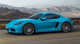 Novo Porsche 718 Cayman: motor turbo de 4 cilindros é pura diversão. E potência.