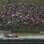 Mesmo com a chuva, torcida não desanima e acompanha a prova de perto. Foto: Reuters