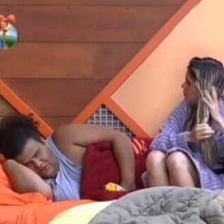 Bárbara nega envolvimento com Marcos Oliver