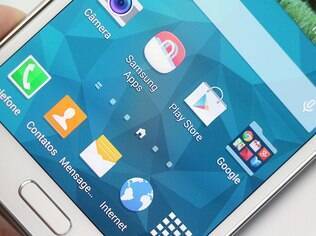 Galaxy S5 roda Android com interface TouchWiz