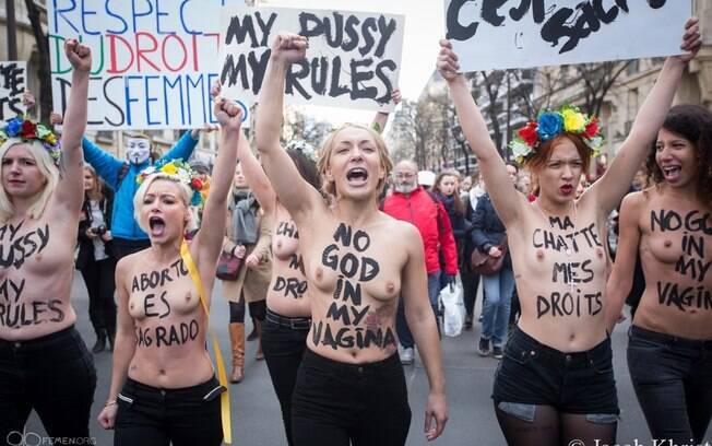 02 de Fevereiro - Impulsionadas pela tentativa da Espanha de aprovar uma lei para punir mulheres que praticarem aborto, militantes se juntaram em ato em Paris, na França . Foto: Femen/Divulgação