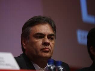 Cássio Cunha Lima, ex-governador da Paraíba, cobra participação de Aécio Neves nas discussões sobre a saída de Dilma Rousseff
