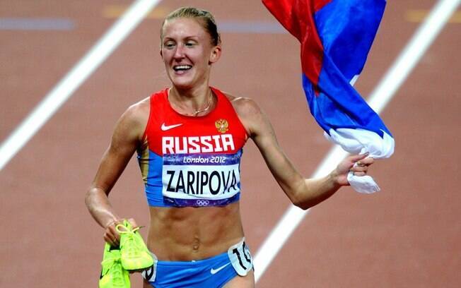A russa Yuliya Zaripova levou o ouro nos 3.000 metros com obstáculos e foi uma das punidas por doping
