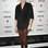 A atriz Annabeth Gish optou por uma peça trabalhada na região das coxas e blusa mais larguinha na parte da cintura, deixando a silhueta um pouco mais fina. Foto: Getty Images