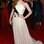 Na mesma ocasião, Amy Adams vestida um longo bicolor da alta-costura de Giambattista Valli. Foto: Getty Images