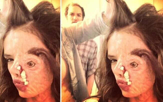 Alessandra Ambrósio com maquiagem bizarra produzida para filme de suspense