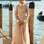 Mais adocicado impossível! O look de Kasia Smutniak, em Veneza, é romântico dos pés à golinha. Foto: Getty Images