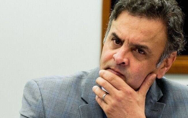 Conversas são conduzidas pelo senador tucano Aécio Neves (foto) e pelo secretário peemedebista Moreira Franco