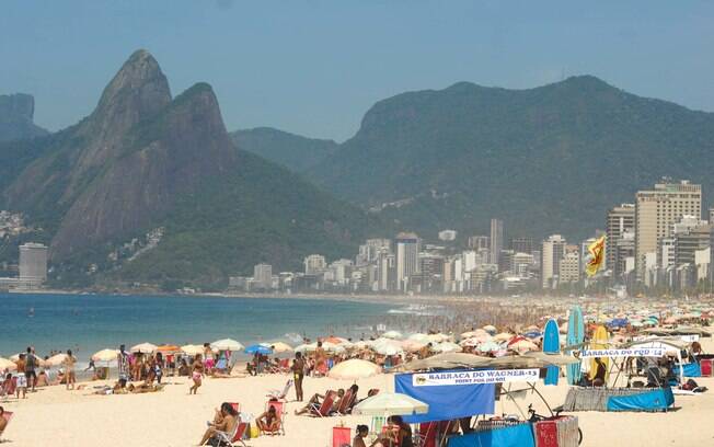 Movimentação na praia do Arpoador, no Rio de Janeiro, durante o Dia da Consciência Negra (20/11/2013)