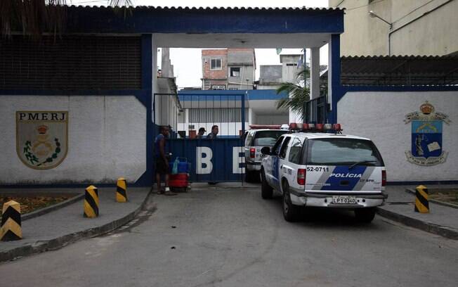 Agressão aconteceu dentro do Batalhão Especial Prisional, no Rio de Janeiro