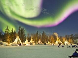 Aurora boreal cria show de luzes