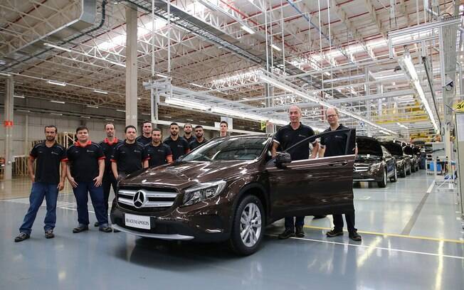 O Mercedes-Benz GLA é o modelo mais vendido da marca no Brasil e o segundo a ser produzido na fábrica em Iracemápolis (SP).