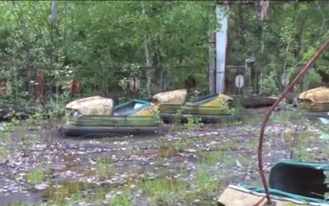 Pripyat, Ucrânia: moradores deixaram a cidade em pouco tempo e deixaram vestígios do que foi o acidente nuclear. Foto: Reprodução/Youtube