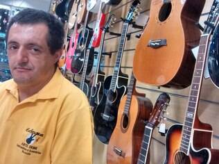 Paulo Aguiar dos Santos, vendedor da rua Teodoro Sampaio: 'Tudo made in China'
