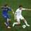 Scott Parker (d) é marcado de perto pelo ucraniano Marko Devic. Foto: Getty Images