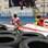 Pedro de la Rosa, da HRT, teve problemas ao controlar seu bólido e foi parar na proteção de pneus em Valência. Foto: Getty Images