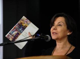 Na cerimônia de posse, Tereza Campello enfatiza investimentos na área social